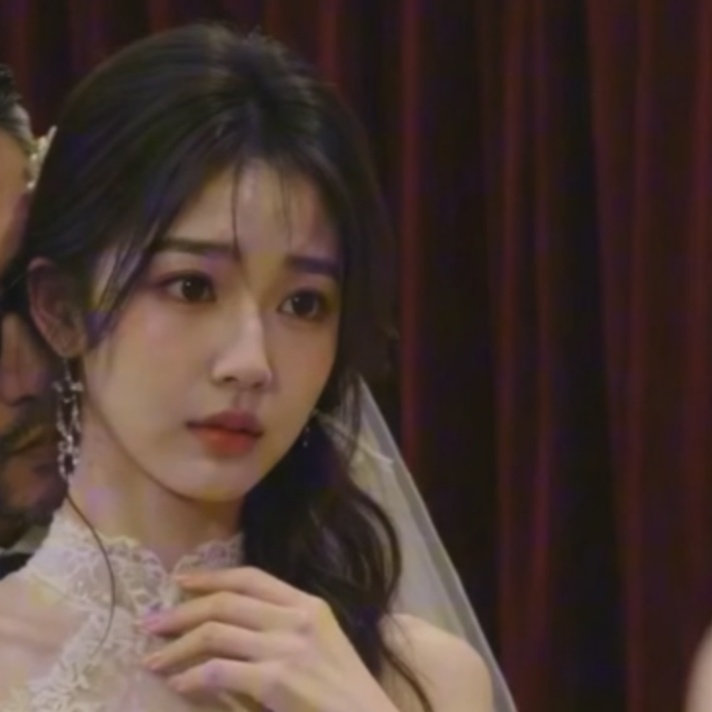 AI房东和女大学生