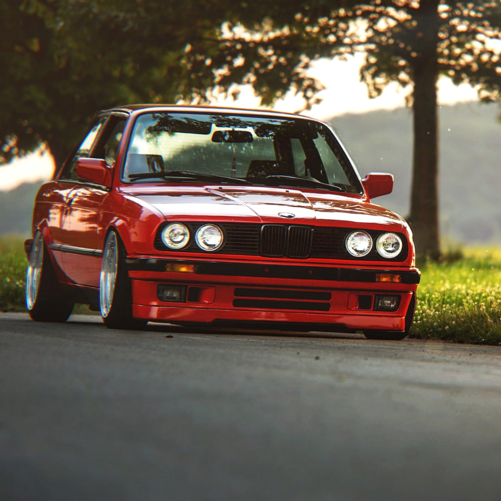 BMW 328i E30 preview