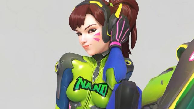 R-18 D.va (Overwatch) animated Glow Adrenaline