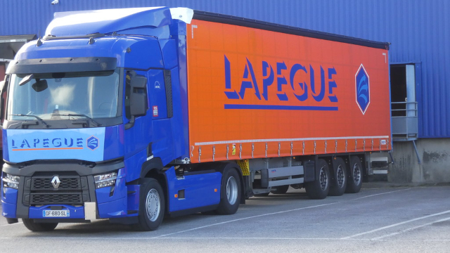 Lapegue Transports - Renault T Sleeper