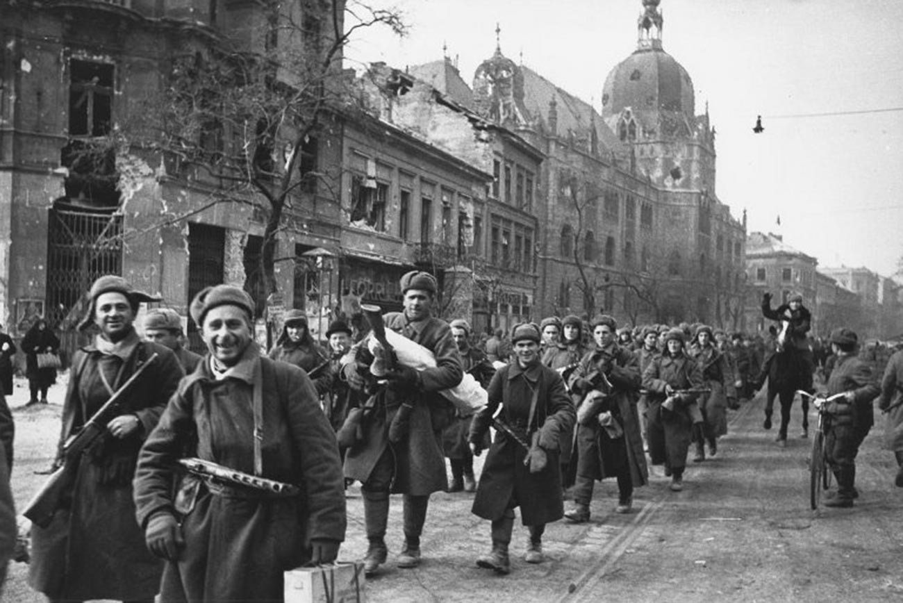 The Southern Gate of Budapest [Mission] preview