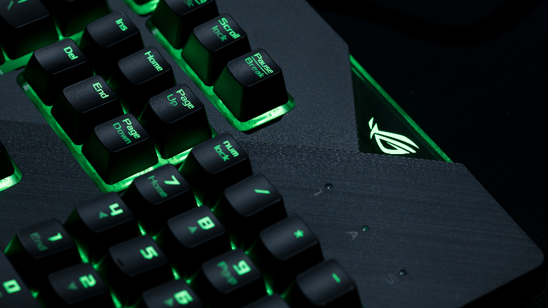 ROG Strix Flare