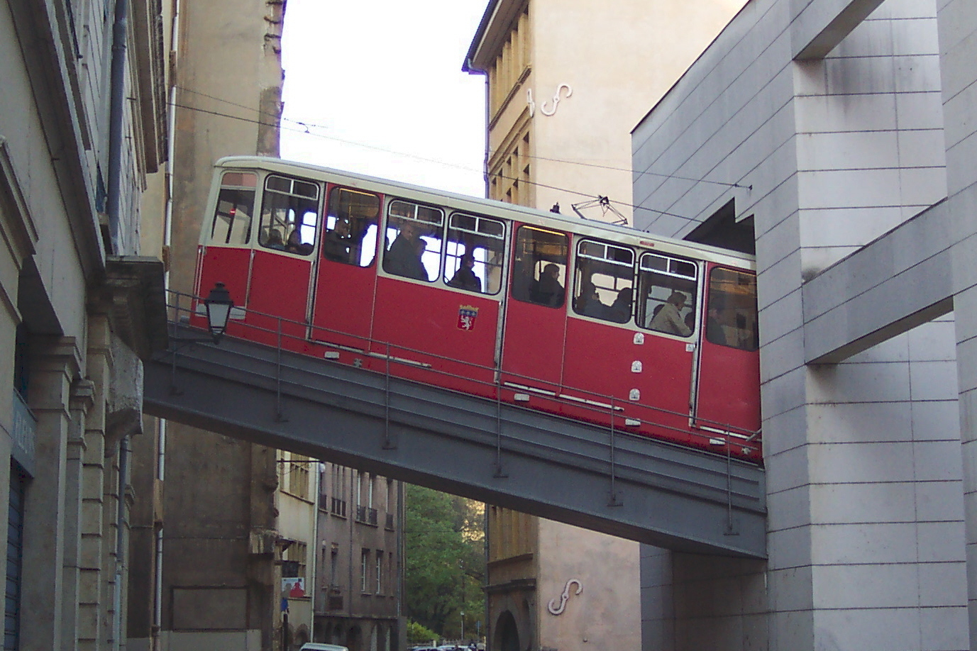 FR FUN Lyon F2