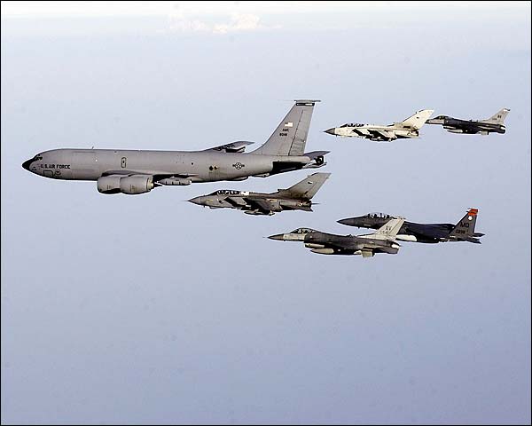 KC-135 Tanker (Formation)
