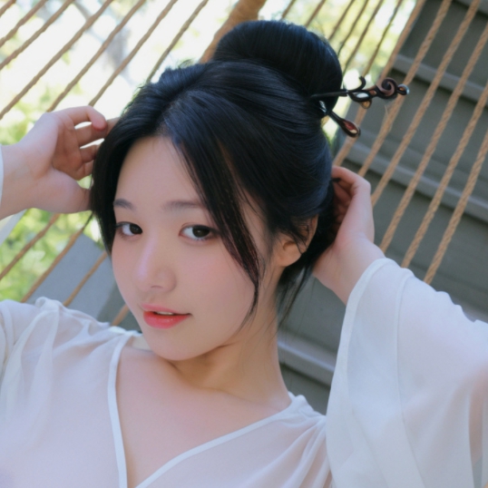 白皙巨乳福利姬12 preview
