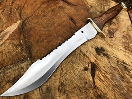 Daggers scaling with Strength