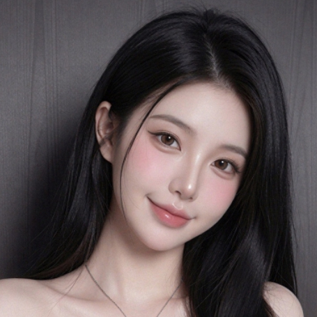 前凸后翘小美女