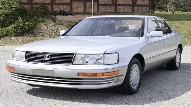 Lexus LS400 trailer skin