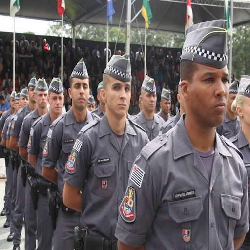 Policiais militares (PMS) Over metrocops