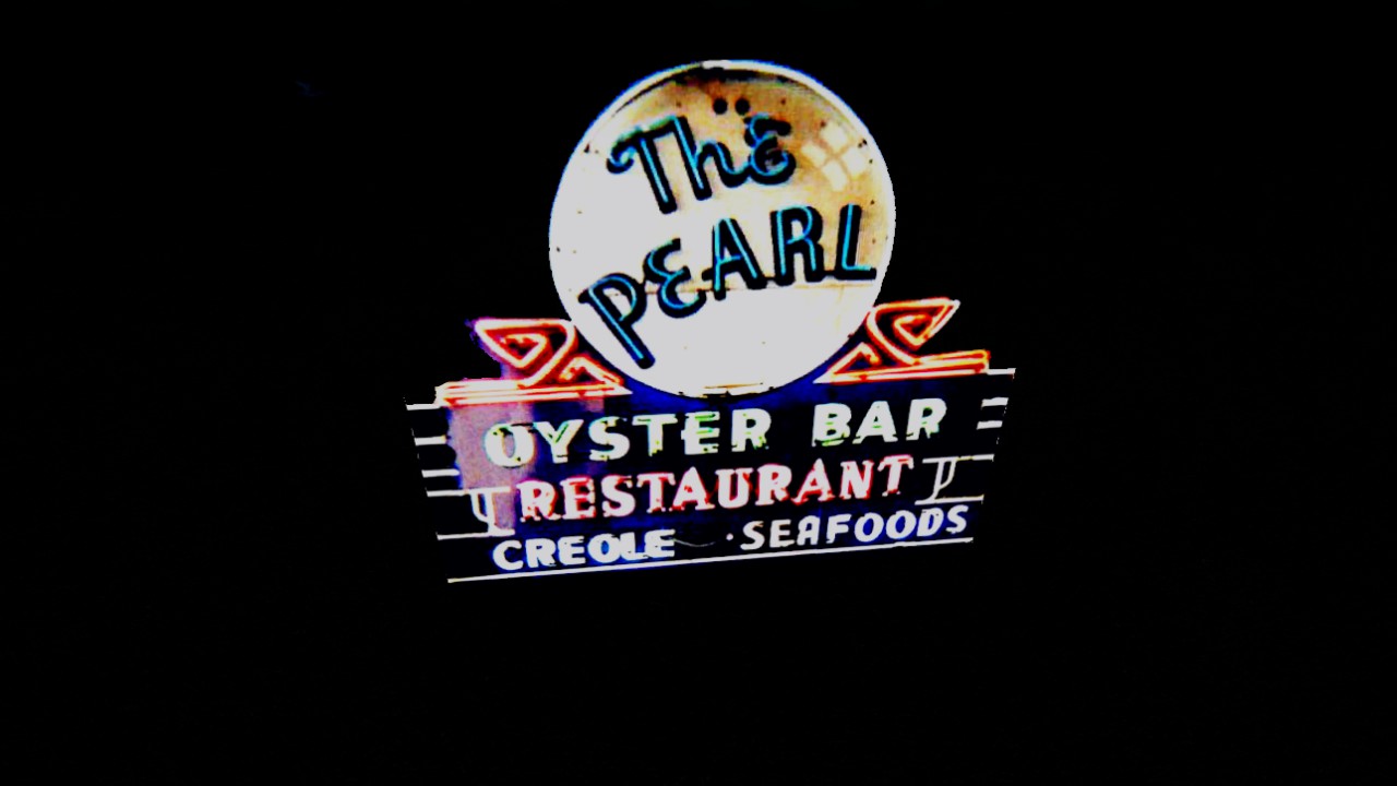 DA-ThePearlNeonSign