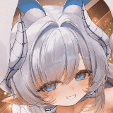 白毛萝莉