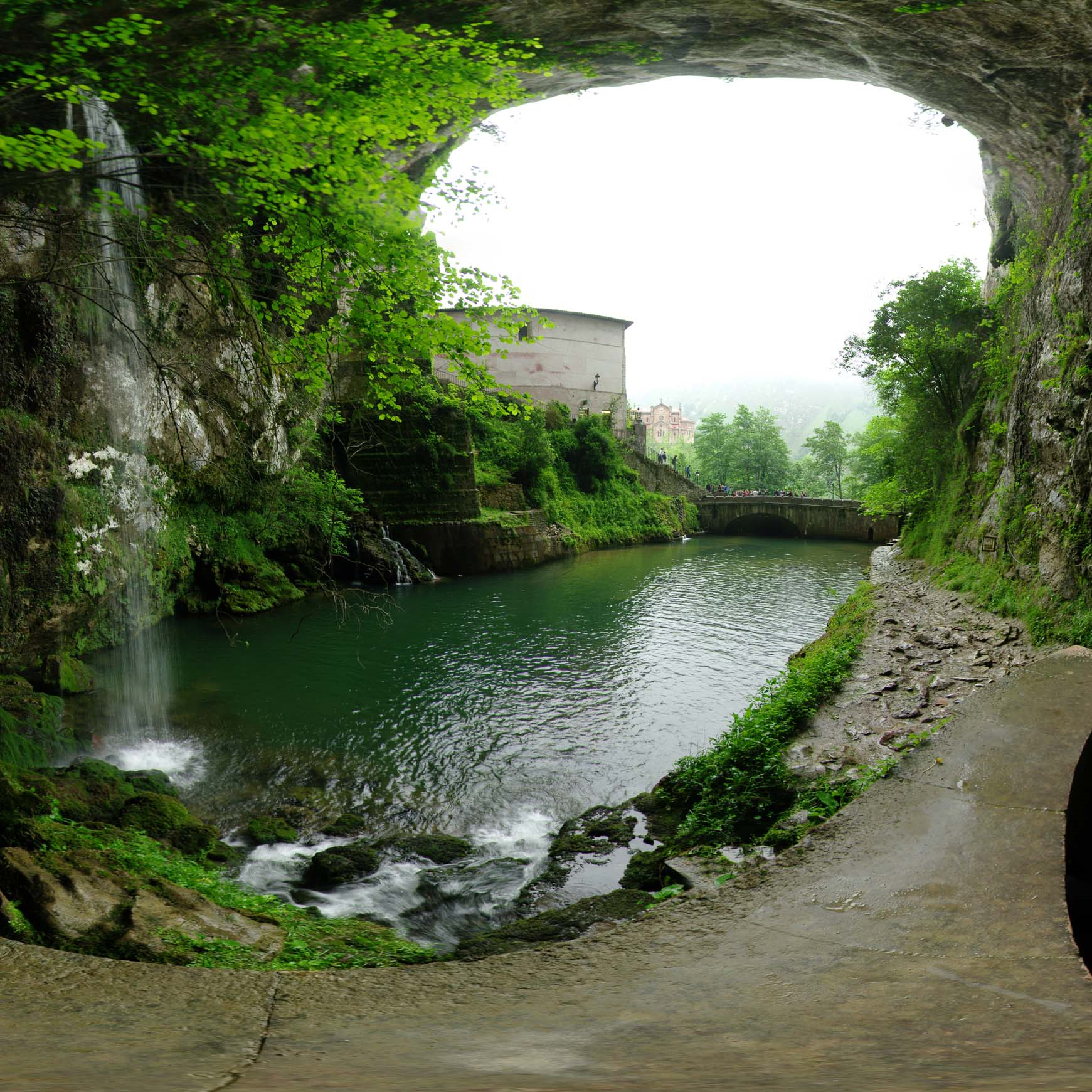 Covadonga Waterfall Background