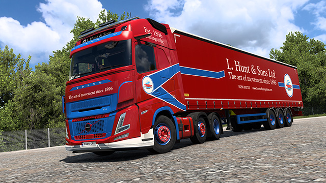 L. Hunt & Sons Ltd - Volvo FH6  Aero & Wielton Trailer