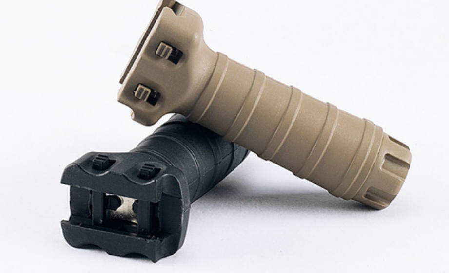 [v1.0]equip grip to reduce recoil /装备握把来减少后坐力