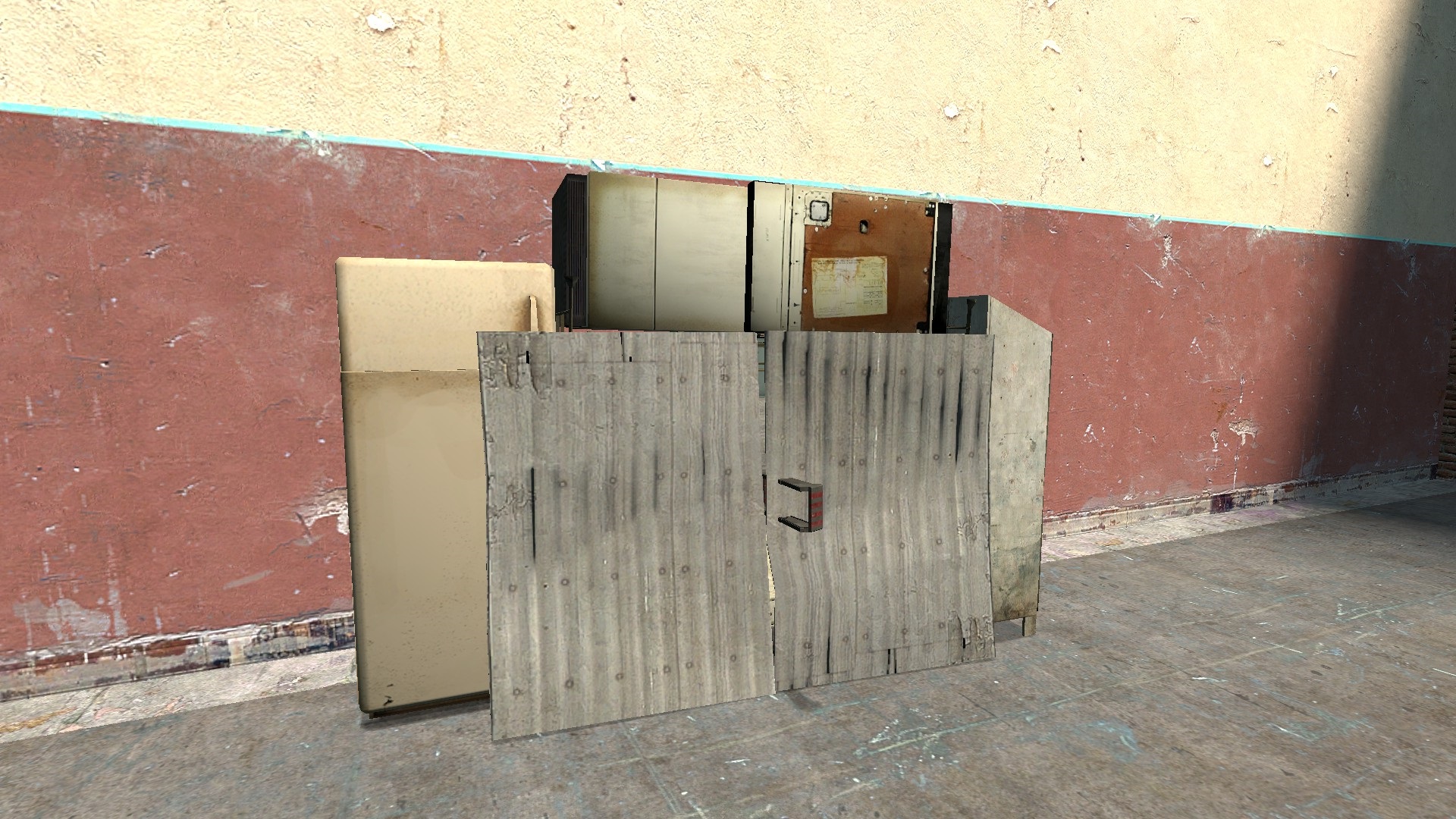 Small Scrap Hiding Spot
