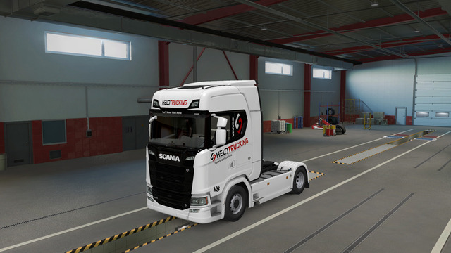 Scania S HeloTrucking Weiß