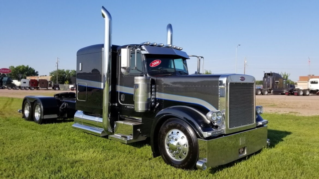 SCS 389 - Grey pinstriped