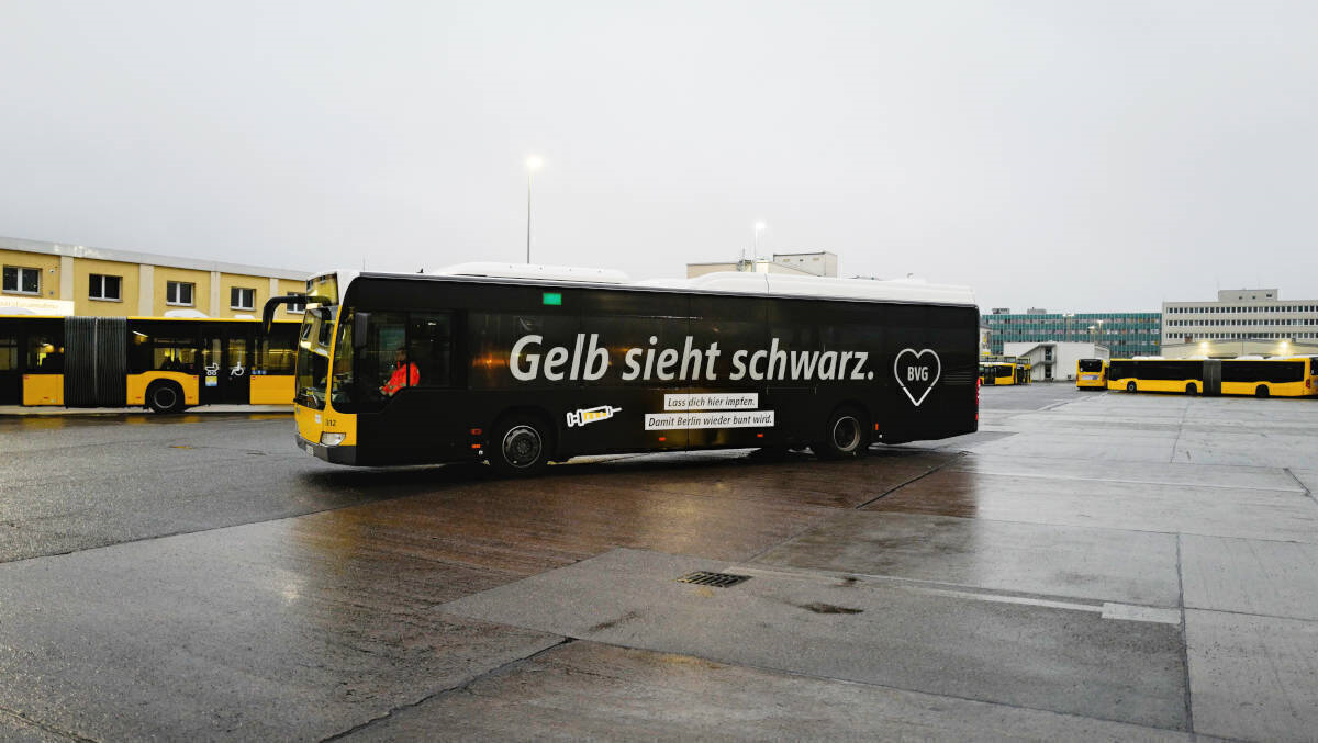 Gelb sieht schwarz + Lass dich hier Impfen C19