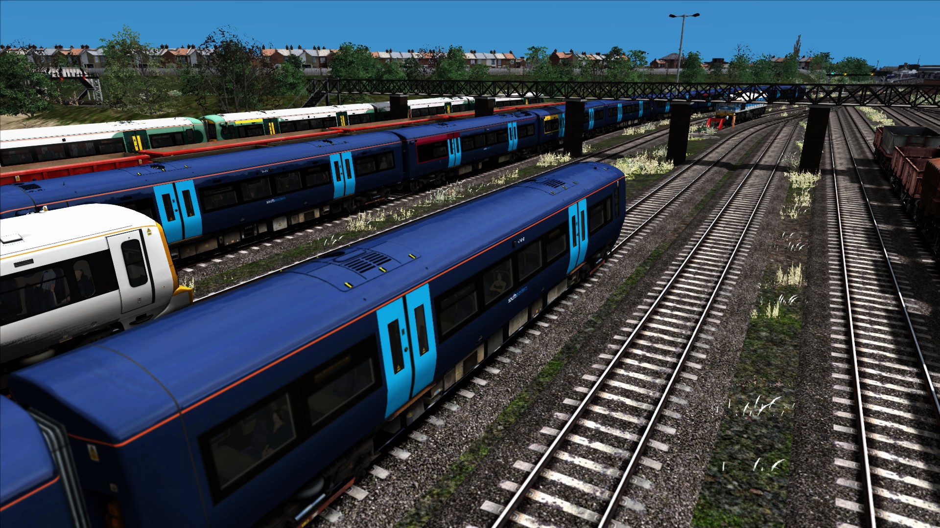 375309 8 Car Commuter to Gravesend All stations service