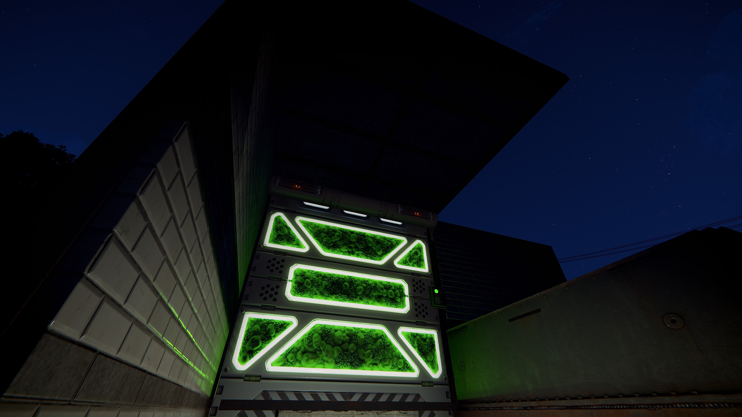Greening Area Garage Door