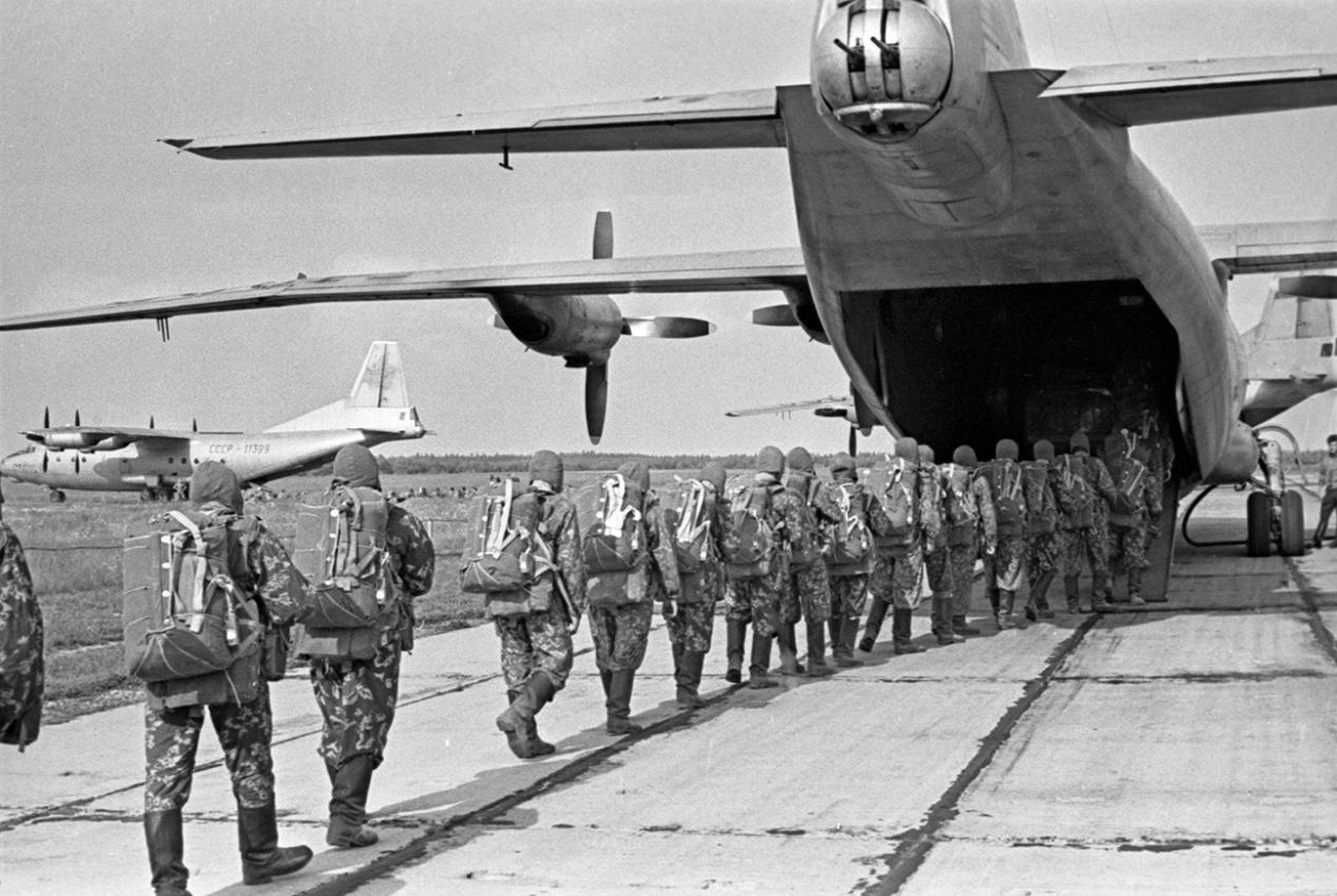 安东诺夫机场特别行动-Antonov Airport Special Operations