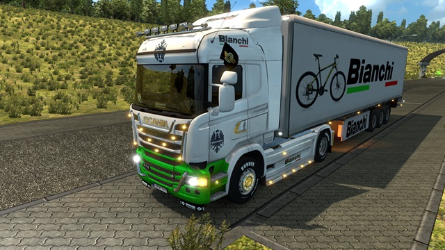 Bianchi Scania Streamline and  Trailer Combo Pack