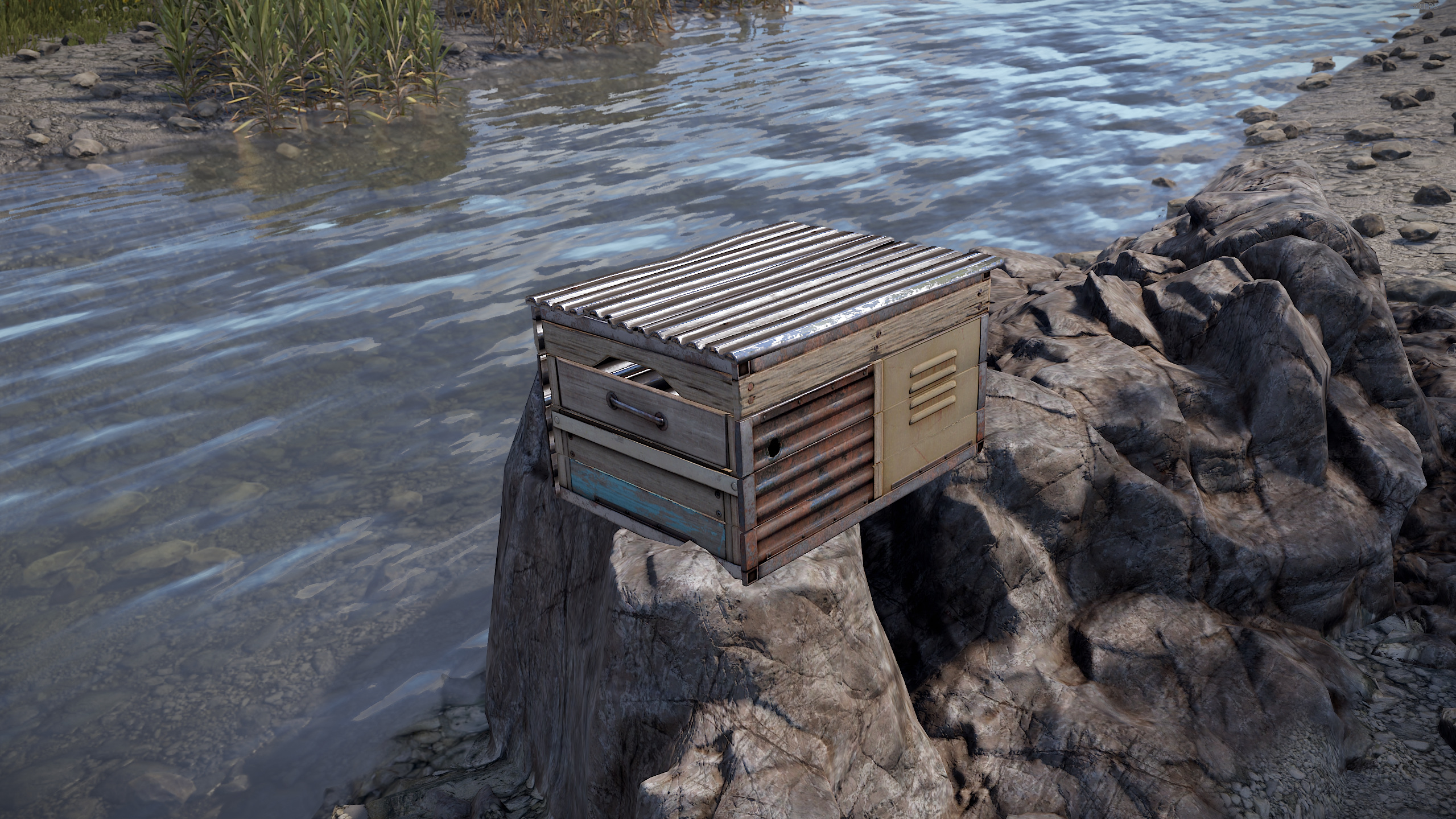 Mini Beehive Box thumbnail 2