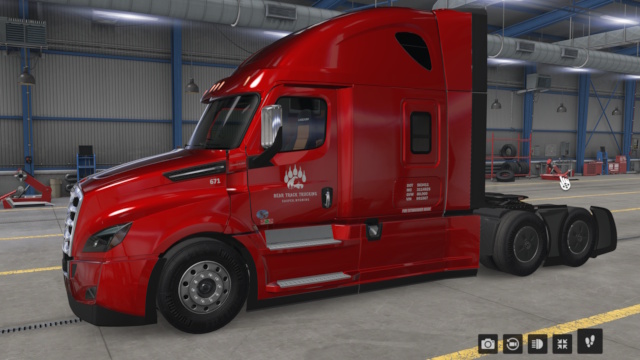 Freightliner 19 Bear track paint