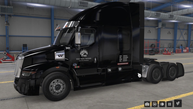Western star 57xe Bear track paint