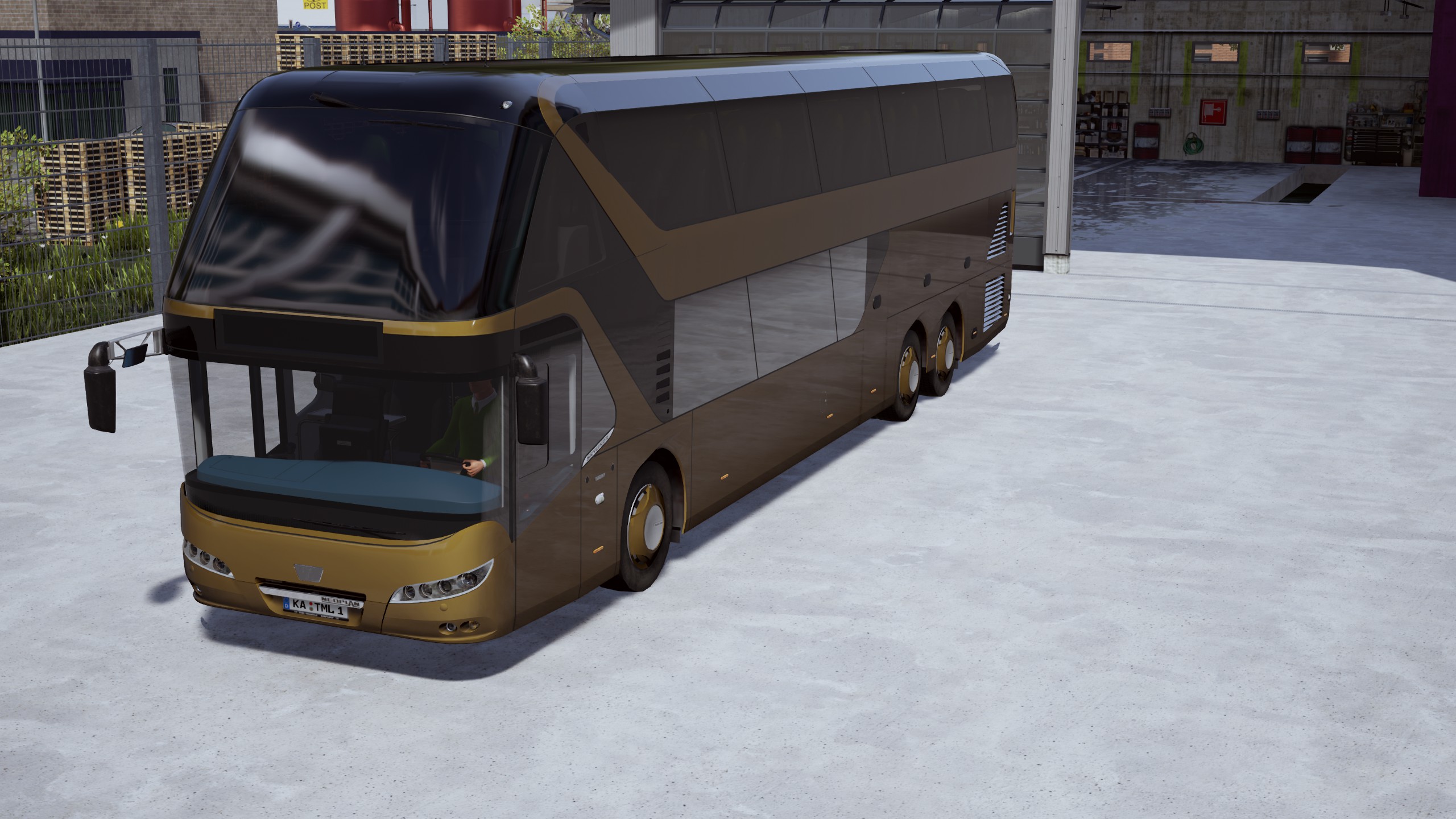 Skyliner Monochrome Gold