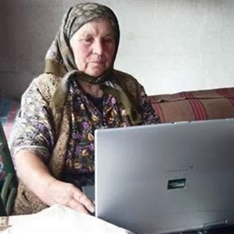 Ты несешь х#йню | Babushka russian meme witch