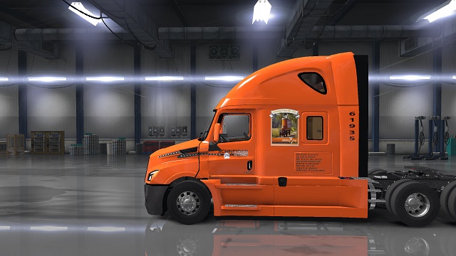 Schneider 75th Anniversary Freightliner Cascadia 2018