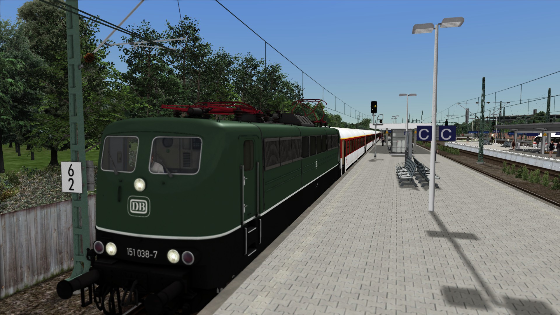 DB 151 038-7 Green 7 car Passenger to Koblenz HBF